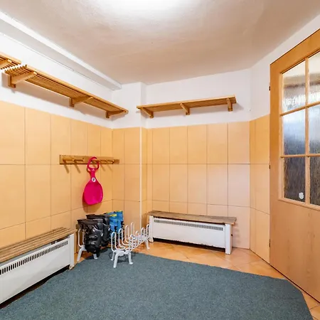 Iwona Apartment *