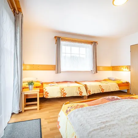 Iwona Apartment *