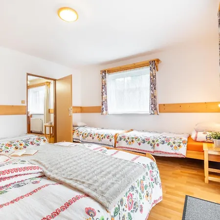 Iwona Apartment *